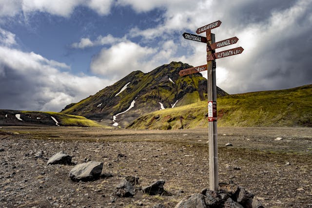 Wilderness Serenity in Iceland's Rugged Landscape. Photo by Jędrzej Koralewski